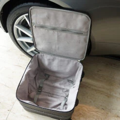 Aston Martin DB11 Coupé (EU) Set Hinterer Kofferraum 3-tlg. -Brax Taschen Deutschland Verkaufs-Shop 1048206 DSC08927