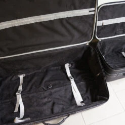 Aston Martin V8 Vantage Coupé Kofferset Hinterer Kofferraum 4-tlg. -Brax Taschen Deutschland Verkaufs-Shop 1048210 AstonMartinV8Vantage5