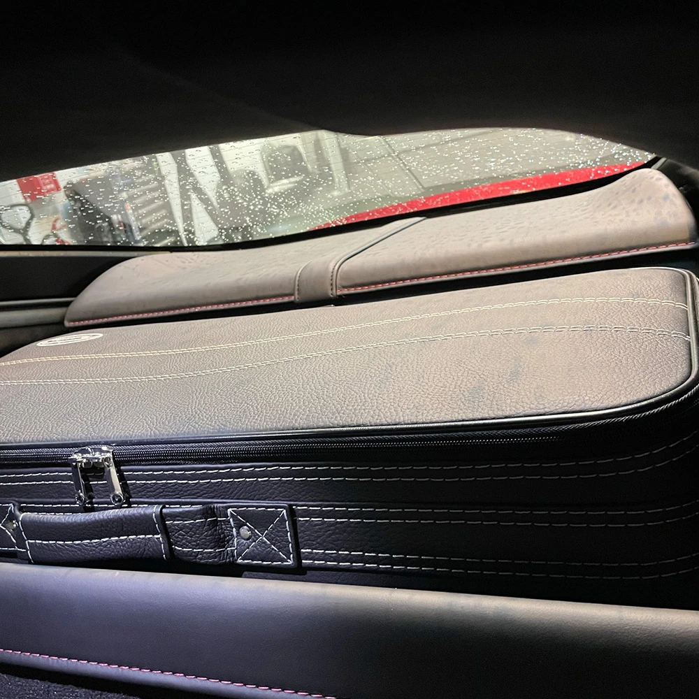 Aston Martin Vantage V8 Coupé 2018 + 2024 Rückbankkoffer 1-tlg. 4 Aston Martin Vantage V8 Coupé 2018 + 2024 Rückbankkoffer 1-tlg. – Bild 4