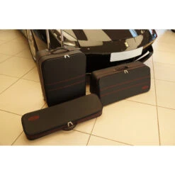 Ferrari 458 Italia/Spider + 488 GTB/Spider (EU-Version) - 3-tlg. Kofferset Kofferraum - Rote Naht 14 Ferrari 458 Italia/Spider + 488 GTB/Spider (EU-Version) - 3-tlg. Kofferset Kofferraum - Rote Naht -Brax Taschen Deutschland Verkaufs-Shop 1050030 5