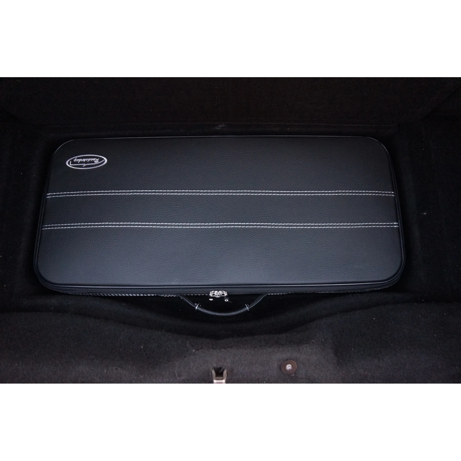 Ferrari 612 Scaglietti - 1-tlg. Kofferraumbodenfach 3 Ferrari 612 Scaglietti - 1-tlg. Kofferraumbodenfach – Bild 3