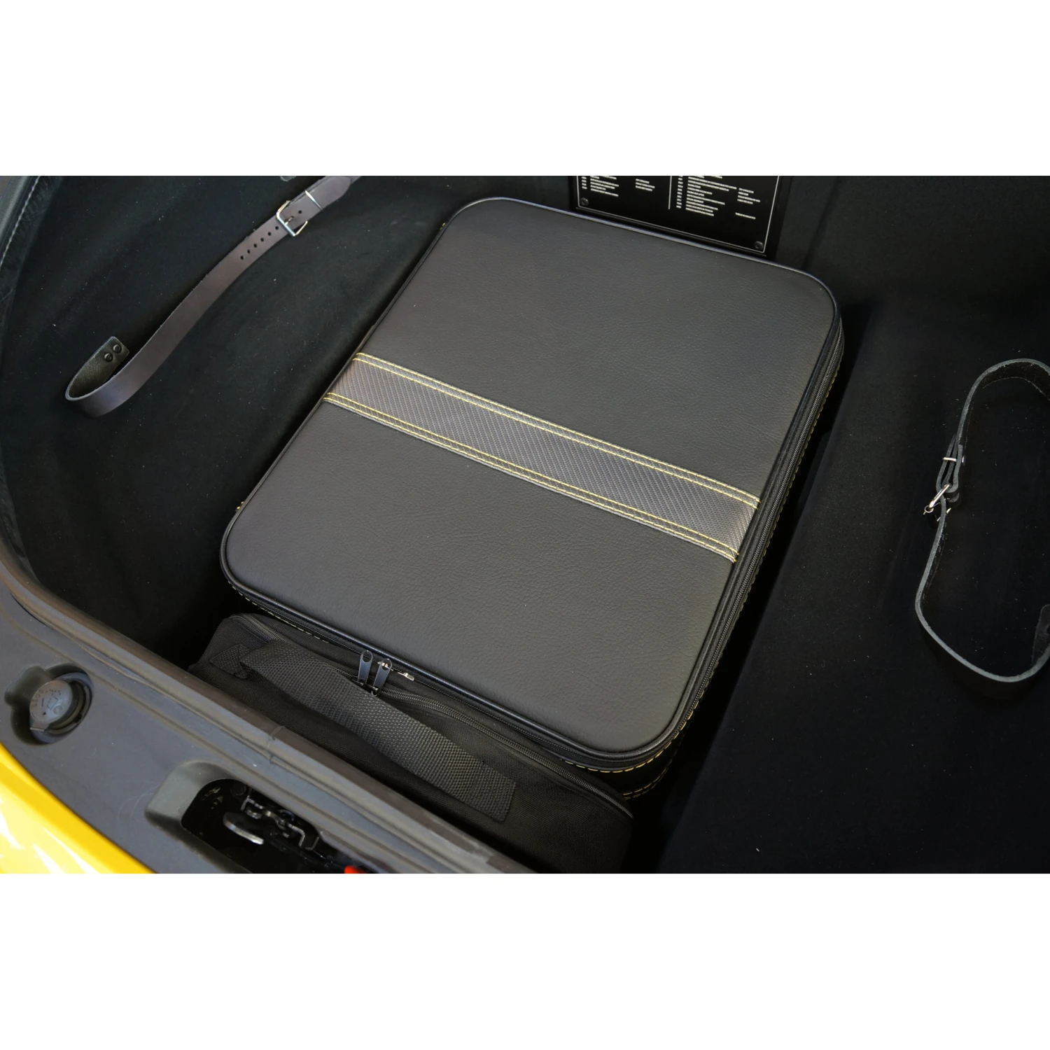 Ferrari 296 GTB / 296 GTS, Coupé + Spider - 2-tlg. Kofferset Kofferraum 3 Ferrari 296 GTB / 296 GTS, Coupé + Spider - 2-tlg. Kofferset Kofferraum – Bild 3