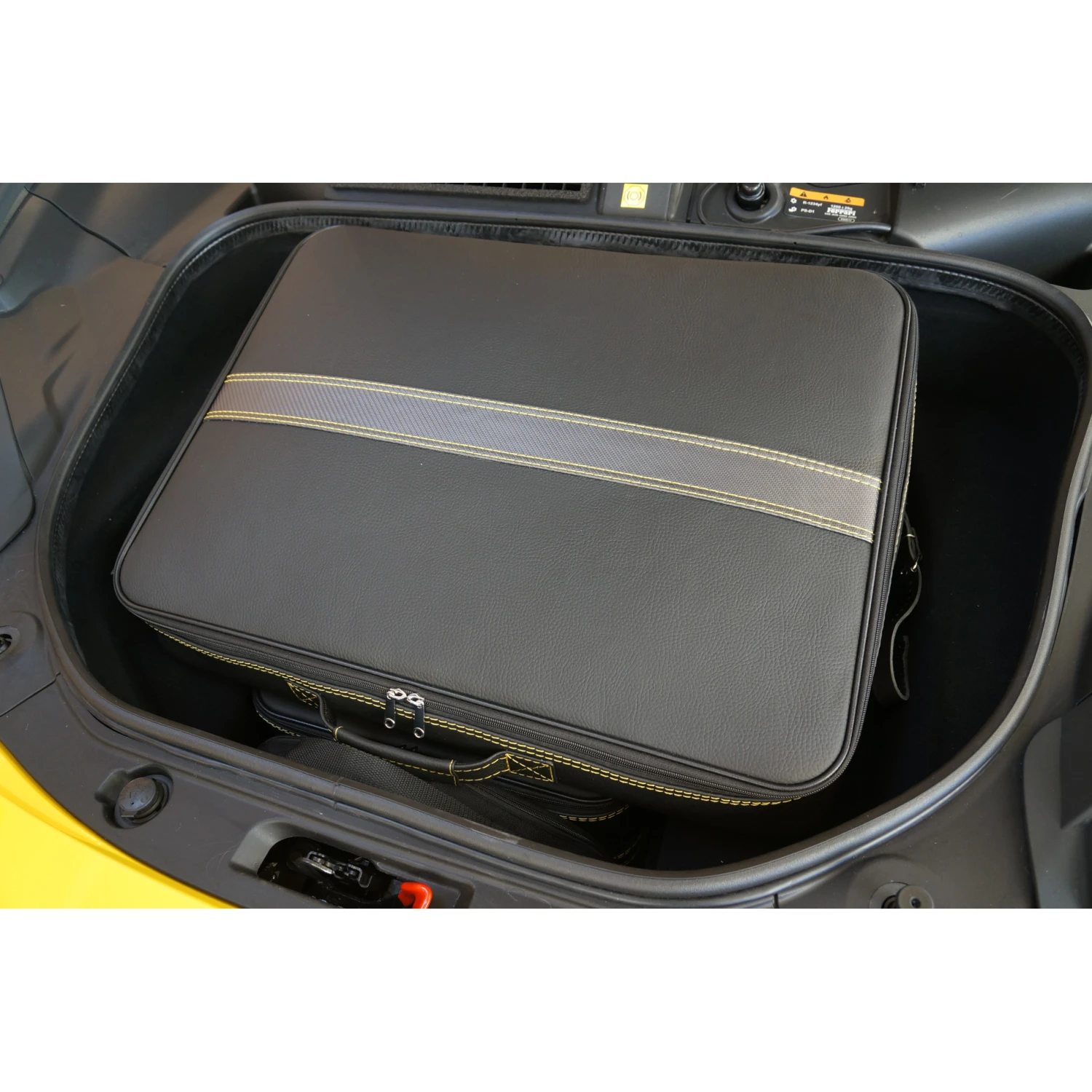 Ferrari 296 GTB / 296 GTS, Coupé + Spider - 2-tlg. Kofferset Kofferraum 7 Ferrari 296 GTB / 296 GTS, Coupé + Spider - 2-tlg. Kofferset Kofferraum – Bild 7