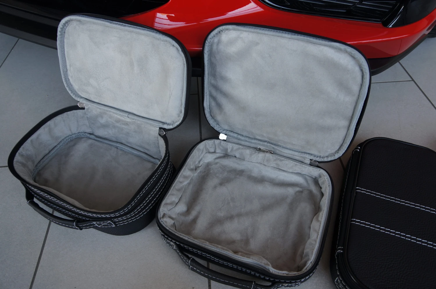 Chevrolet Corvette C8 (Cabrio + Coupé) EU-Version - 4-tlg. Kofferset Heck Kofferraum 3 Chevrolet Corvette C8 (Cabrio + Coupé) EU-Version - 4-tlg. Kofferset Heck Kofferraum – Bild 3