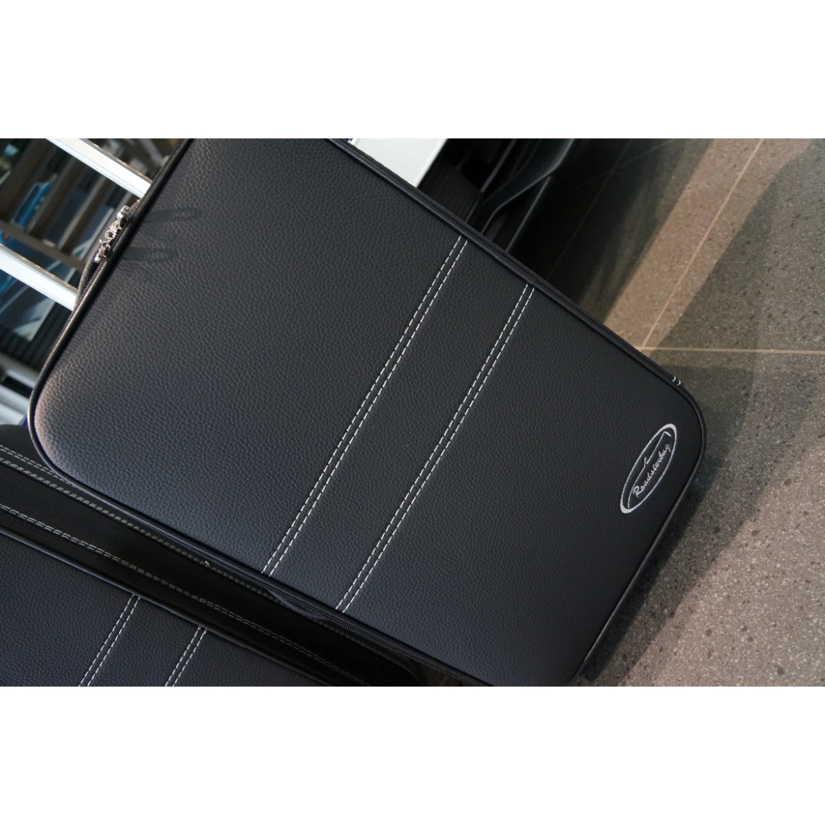 Kofferset Porsche Taycan Back (133B) - Leder / Kunstleder 4-tlg. 4 Kofferset Porsche Taycan Back (133B) - Leder / Kunstleder 4-tlg. – Bild 4