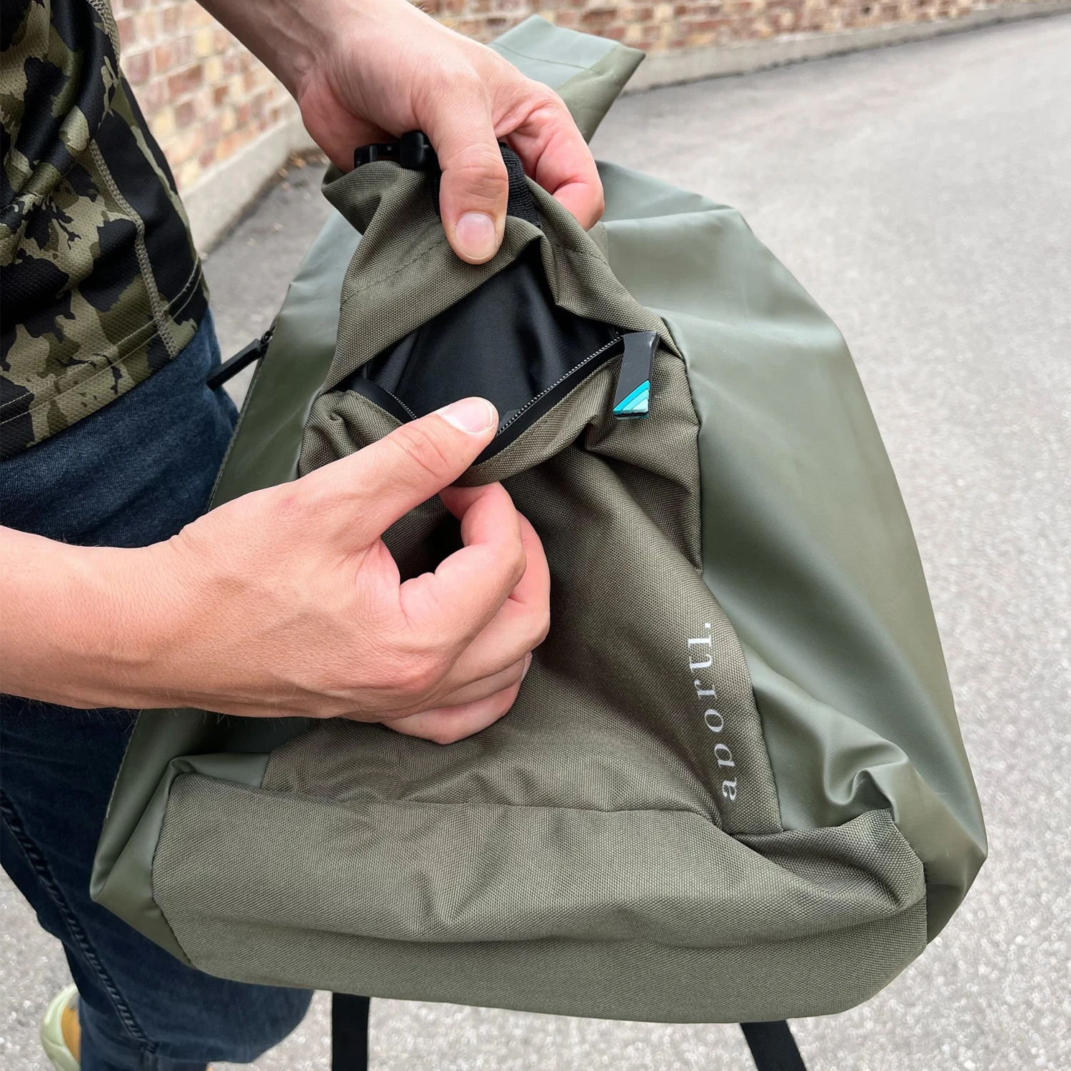 Rolltop Anzio S - Oliv 2 Rolltop Anzio S - Oliv – Bild 2